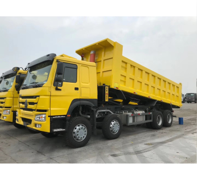 SINOTRUK HOWO 8X4 371hp Dump Truck