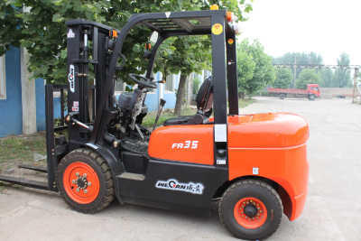 CPCD35FR Diesel Powered Forklift Truck