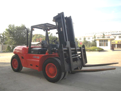 CPCD100F Diesel Powered Forklift Truck