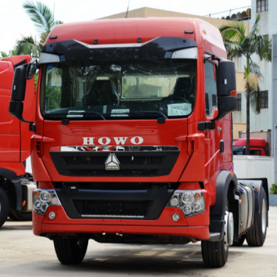 SINOTRUCK HOWO 4x2 tractor truck (340HP)