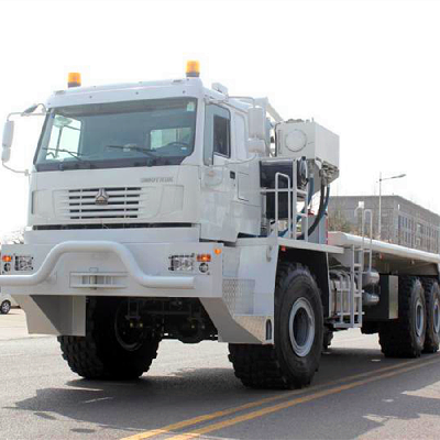 SINOTRUK Heavy Tractor 100ton