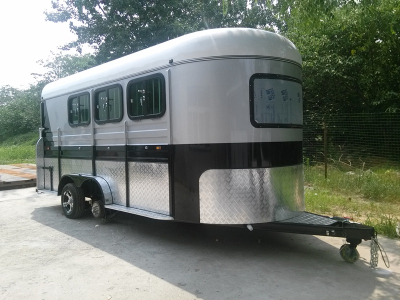 3hal 3 horse angle load standard horse float