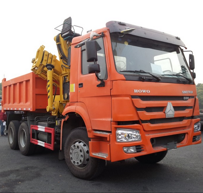 SINOTRUK HOWO 3.2-25 ton truck mounted crane