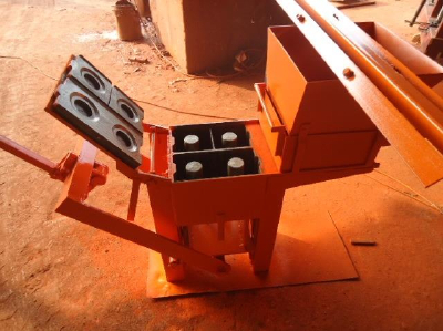 China Hot-selling Low Cost QMR2-40 manual clay interlocking brick making machine high capacity cement brick making machine sale