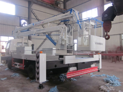 Vehicle mounted folding arm type hydraulic lifting platform