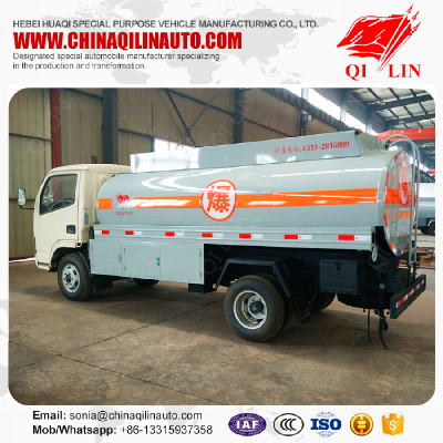 Dongfeng chassis 6 wheels 4X2 5500 liters refuel tank truck