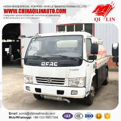 Dongfeng 4X2 low price repertory 5cbm oil tank truck