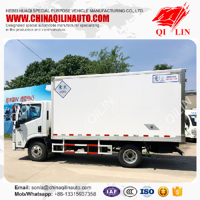 Refrigerator box truck for meat and fish transport