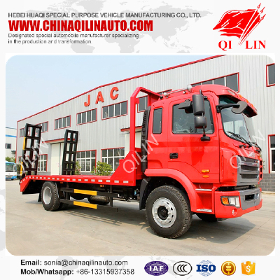 Medium duty low bed truck for engineering machine transport