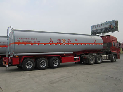 Carbon-dioxide Semi-trailer