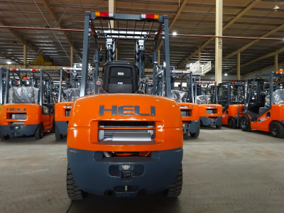 CPC(D)30 forklift