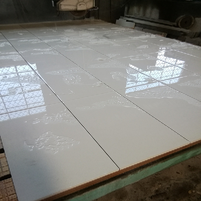 93% man made quartz composite tile with excellent featurer