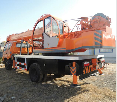 Small Truck Crane 12 ton Heavy Car Lift Crane for Sale