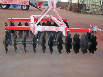 1BJX HANGING MEDIUM-SIZED DISC HARROW