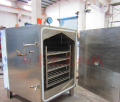 Vacuum drying box