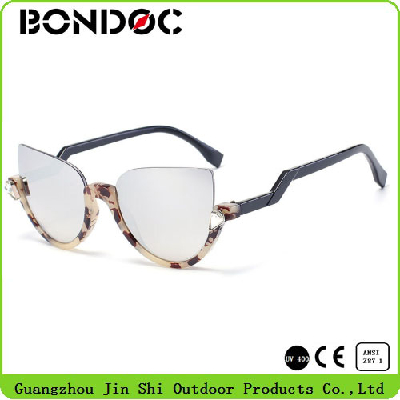 Summer Style Plastic Fashion Sunglasses for Woman