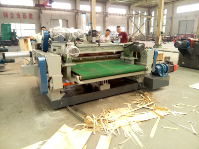 China 4 feet CNC spindle-less lathe, rotary peeling machine with clipper