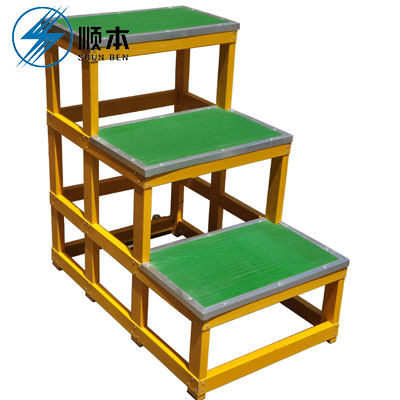 Mobile multilayer insulation level stool