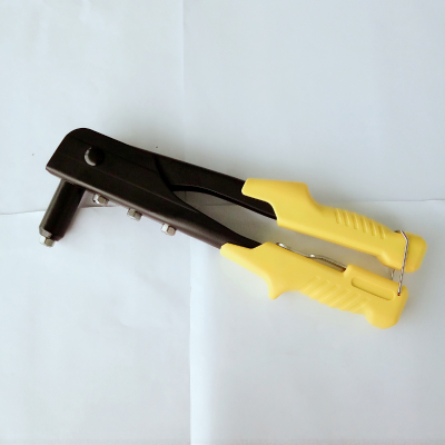 Single hand riveter