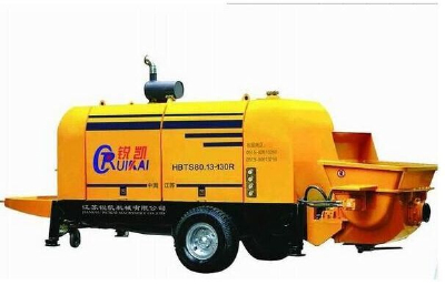 Concrete pump