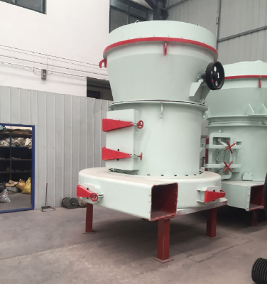 The coarse powder milling machine