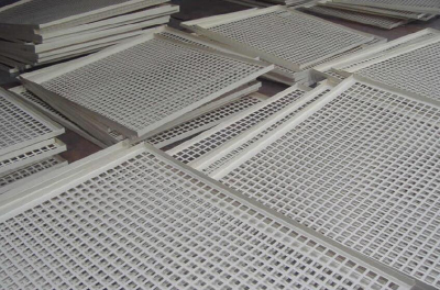 Supply punching sieve, electrostatic spraying