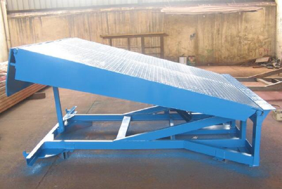 Fixed hydraulic lifting platform