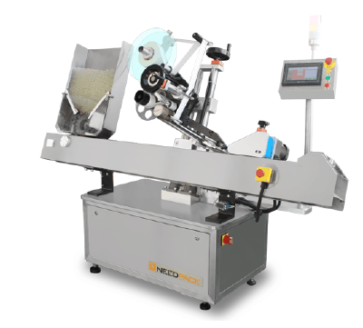 Horizontal round bottle labeling machine