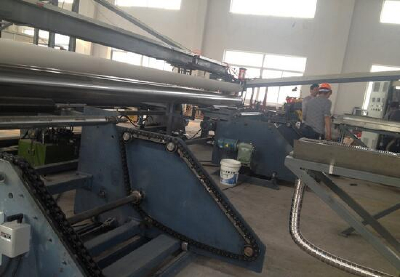 Automatic turnover mechanism of composite coating development ofmulti-function machine large film splicing film folding machine