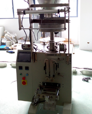 Granule packing machine