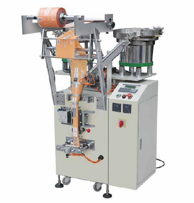 Granule candy pillow type packing machine