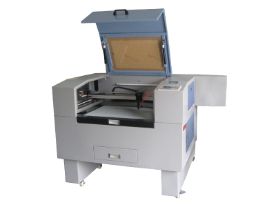 Laser cutting machine