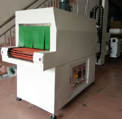 Constant temperature shrink packaging machine