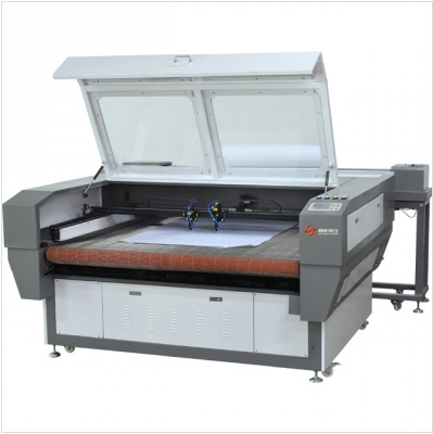 Automatic feeding laser cutting machine