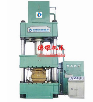 Four column hydraulic machine