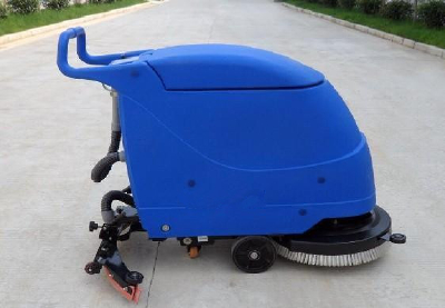 Cleaning machine