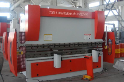 Hydraulic numerical control bending machine