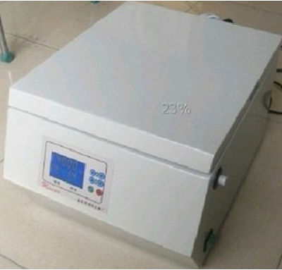 Digital table centrifuge