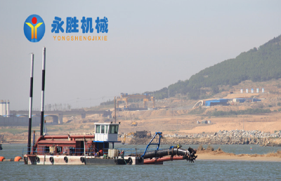 Hydraulic driven cutter suction dredger