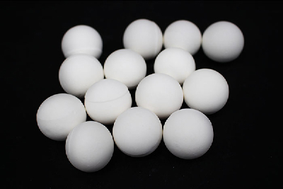 Special alumina ball for grinding ceramic blank