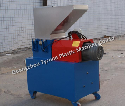 Realiable quality low speed crusher for plastic recycling