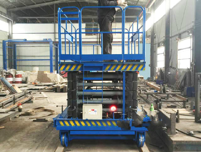 Rail moving type lifting platform