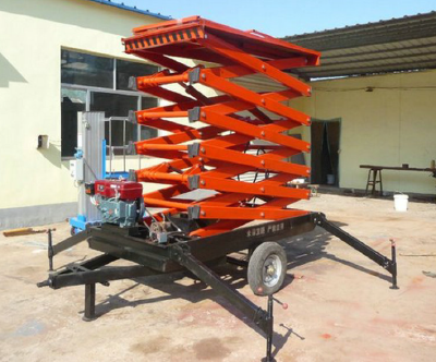 Mobile hydraulic elevator