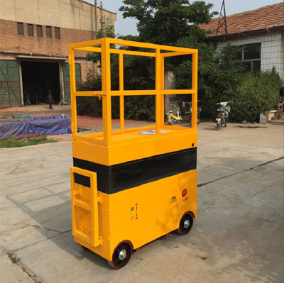 Moving shear fork lift