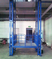 Chain rail car lifting platform