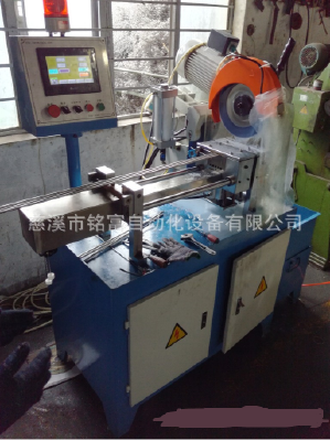 Automatic pipe cutting machine for steel pipe