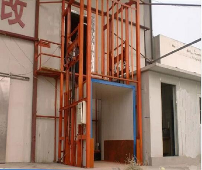 Fixed - rail lifts machinery