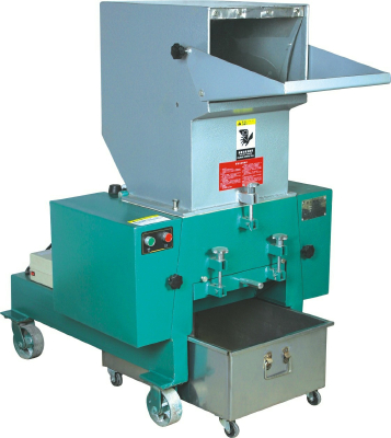 Low noise type crusher