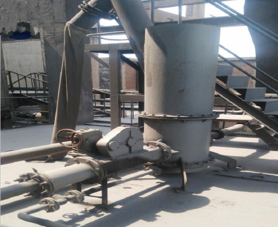 Pneumatic conveying