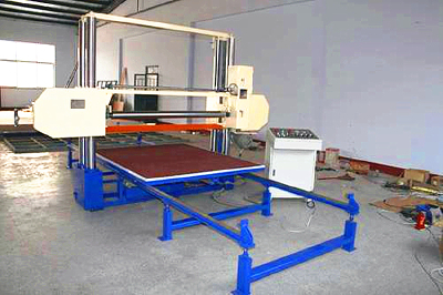 Semi automatic cutting machine for regenerating sponge flat cutting machine